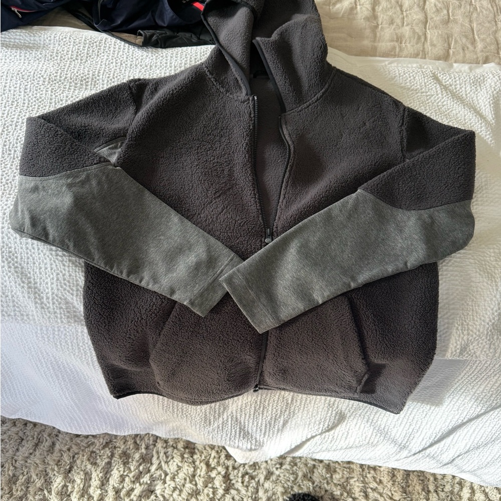 Greyson Gray Hooded fleece Jacket NEVER WORN